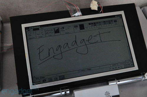 PixelQi展示全新平板电脑屏幕技术 开启节能与户外可读性新时代